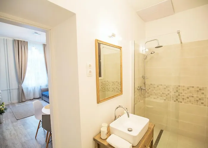 Eden Center Casa de hóspedes Győr